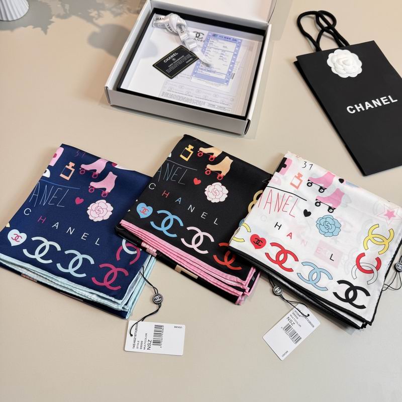 Chanel silk scarf 90X90cm E032203